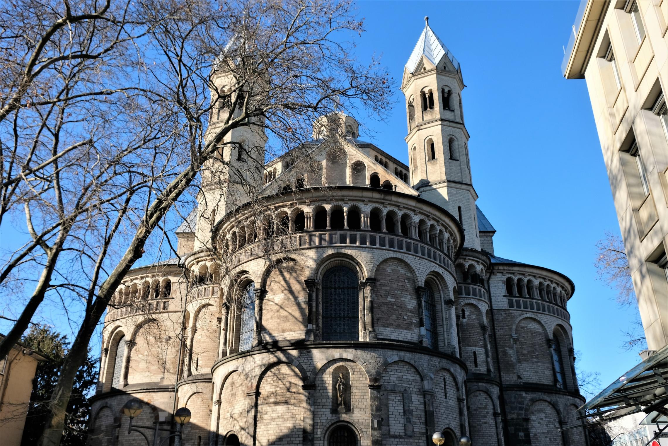 St. Aposteln (außen)