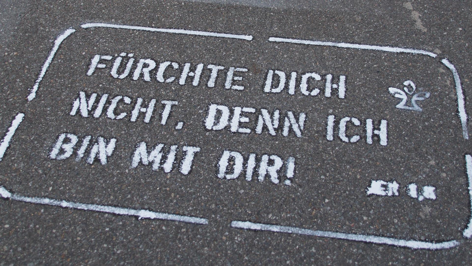 bibel-graffiti_03_1_by_rudi_berzl_pfarrbriefservice