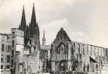 Zerstörung der Minoritenkirche im 2. Weltkrieg