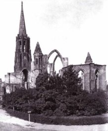 Ruine von St. Mauritius am Ende des 2. Weltkrieges