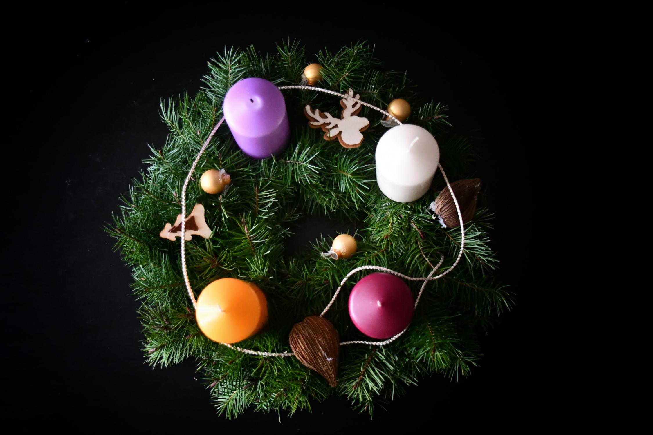 adventskranz2_by_Yohanes_Vianey_Lein_pfarrbriefservice