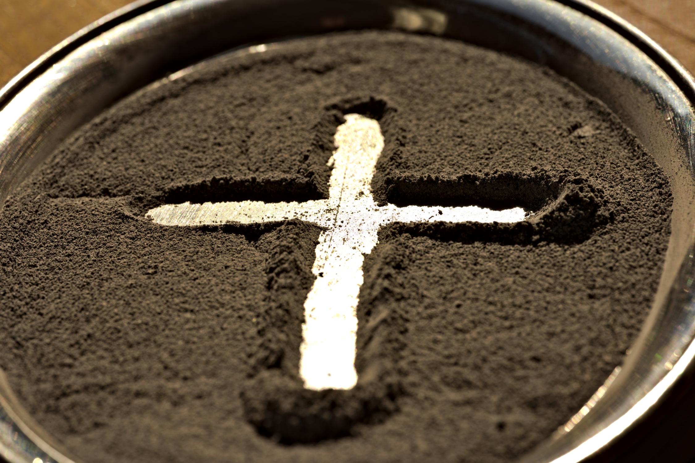 aschenkreuz_03_by_Christoph_Buchinger_pfarrbriefservice(1)