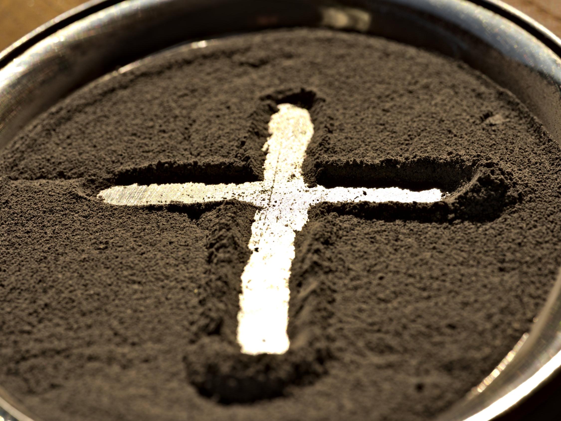 aschenkreuz_03_by_Christoph_Buchinger_pfarrbriefservice(1)