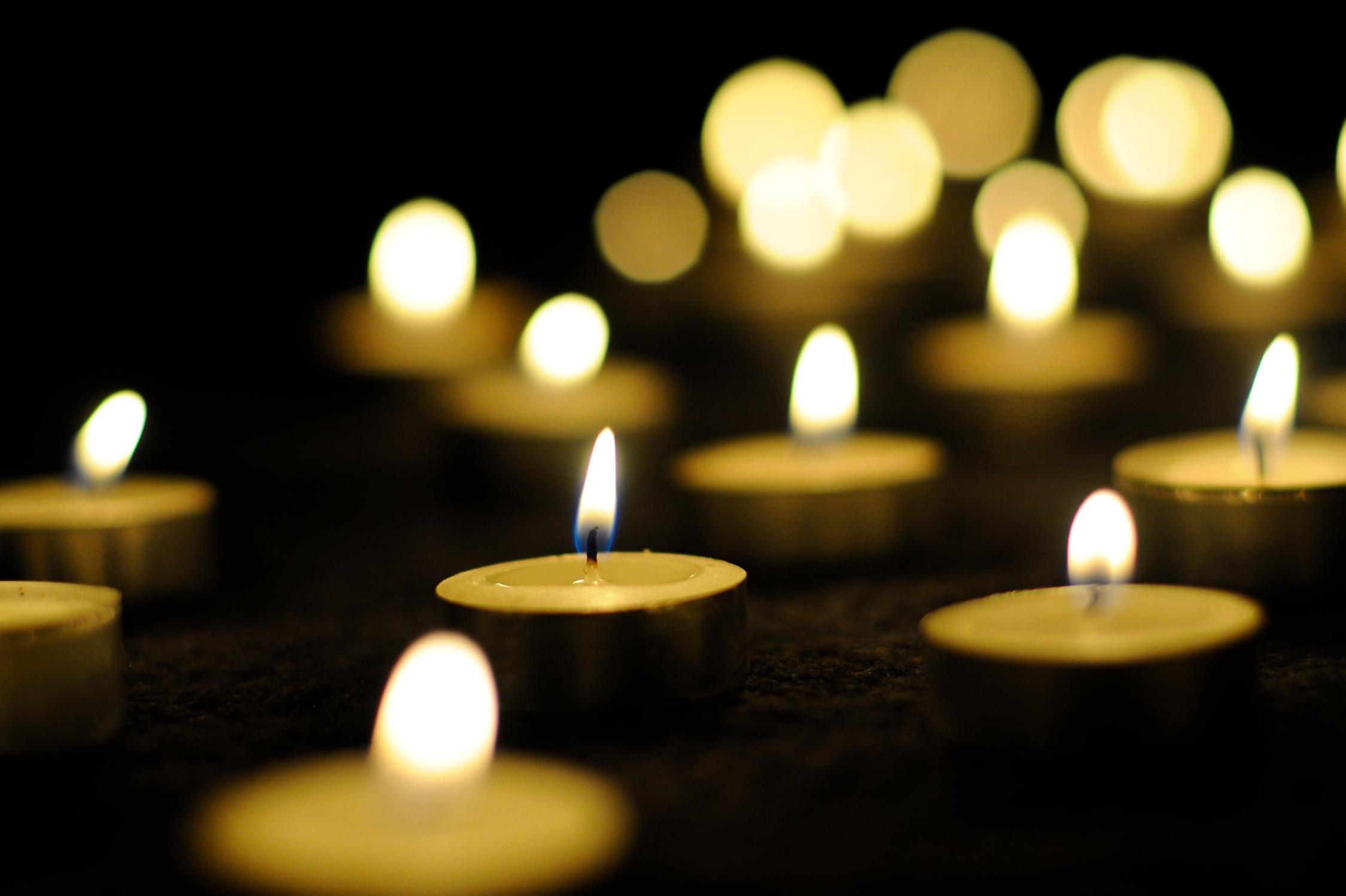 lichtermeer_by_Markus_Weinlaender_pfarrbriefservice